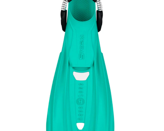 glacier blue diving fin with black straps from Aqualung. Storm fins Glacier