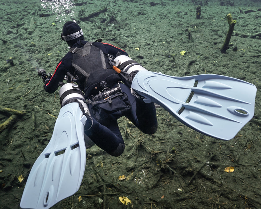 Tech Fins Fourth Element Grey while diving