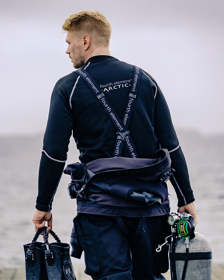 Diver wears Arctic Top and Drysuit